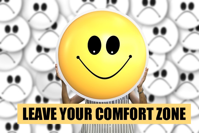 SMILE LEAVE YOUR COMFORT ZONE